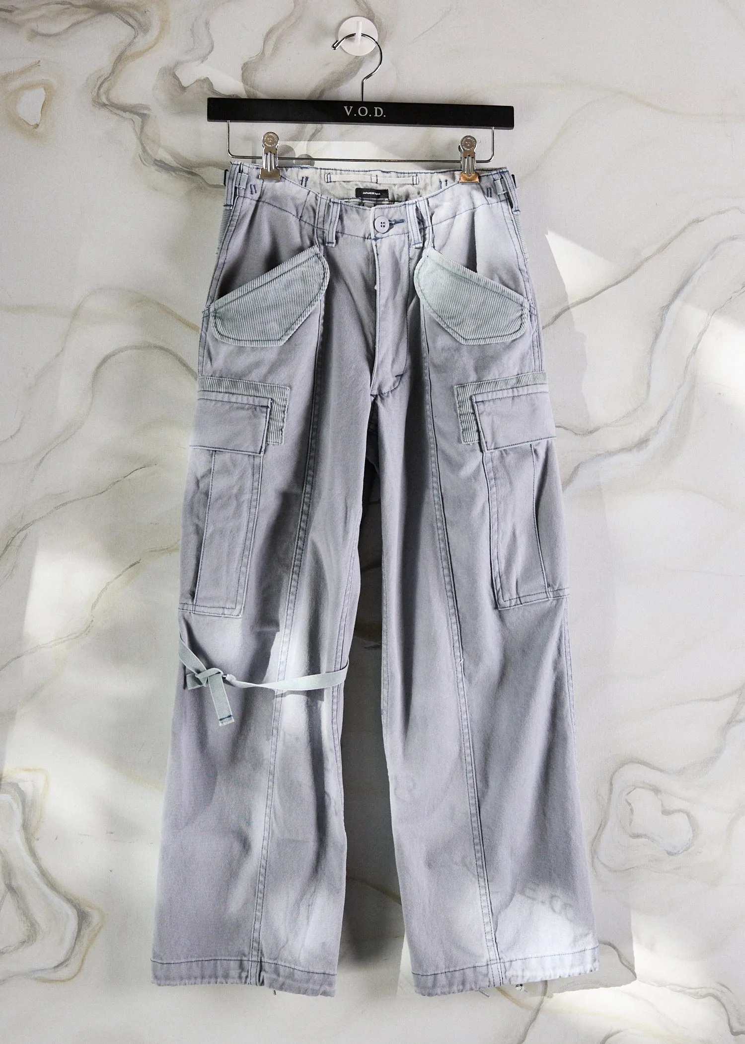Cropped Cargo